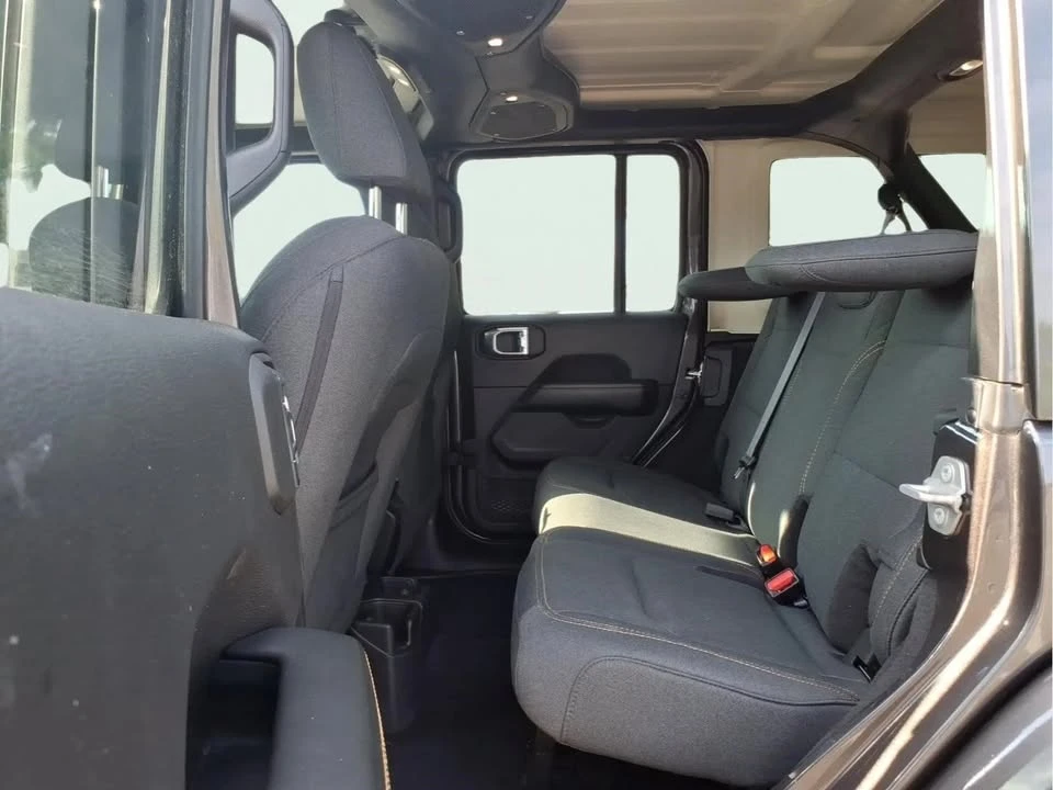 2025 Jeep JL Wrangler - Image 10 of 20