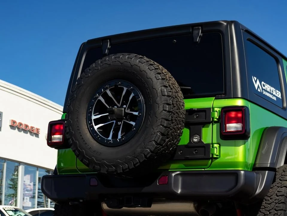2025 Jeep JL Wrangler - Image 10 of 16