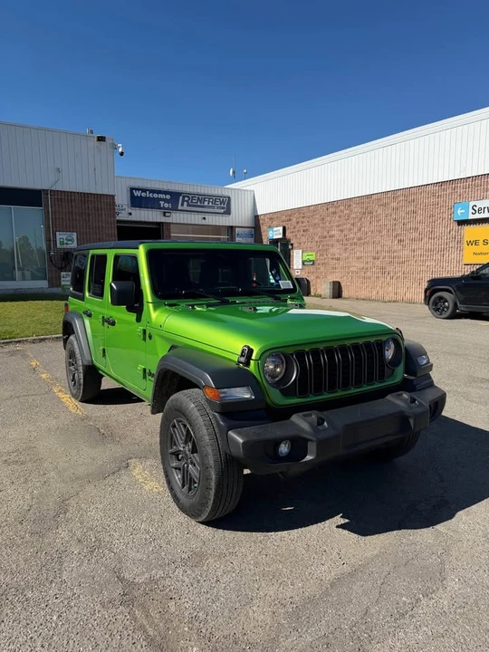 2025 Jeep JL Wrangler - Image 3 of 8