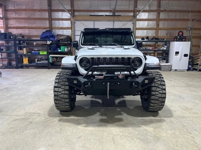 2025 Jeep JL Wrangler - Image 5 of 7