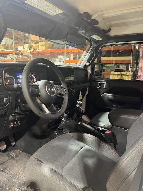 2025 Jeep JL Wrangler - Image 7 of 7