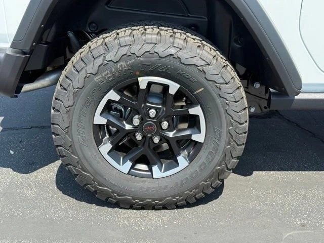 2025 Jeep JL Wrangler - Image 10 of 12