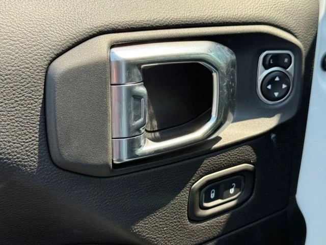 2025 Jeep JL Wrangler - Image 12 of 12