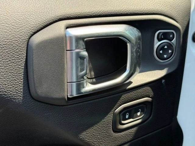2025 Jeep JL Wrangler - Image 12 of 12