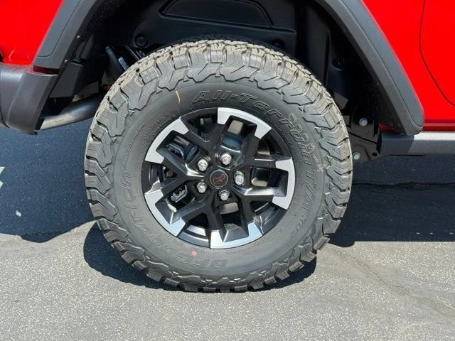 2025 Jeep JL Wrangler - Image 10 of 12