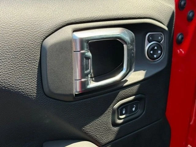 2025 Jeep JL Wrangler - Image 12 of 12