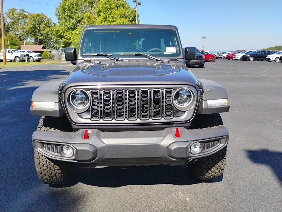 2025 Jeep JL Wrangler - Image 2 of 12