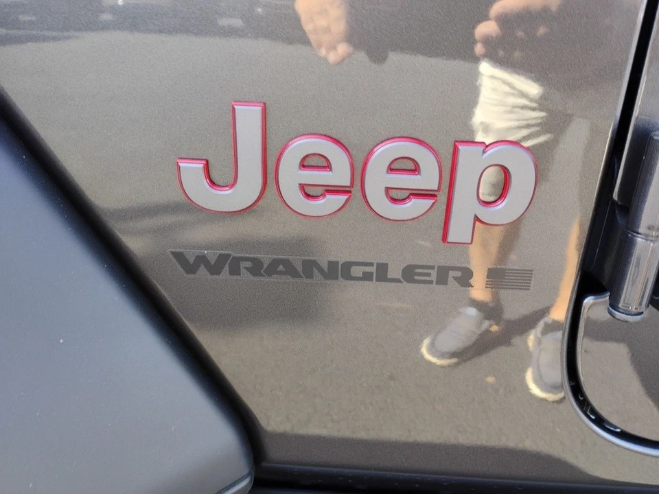 2025 Jeep JL Wrangler - Image 10 of 12