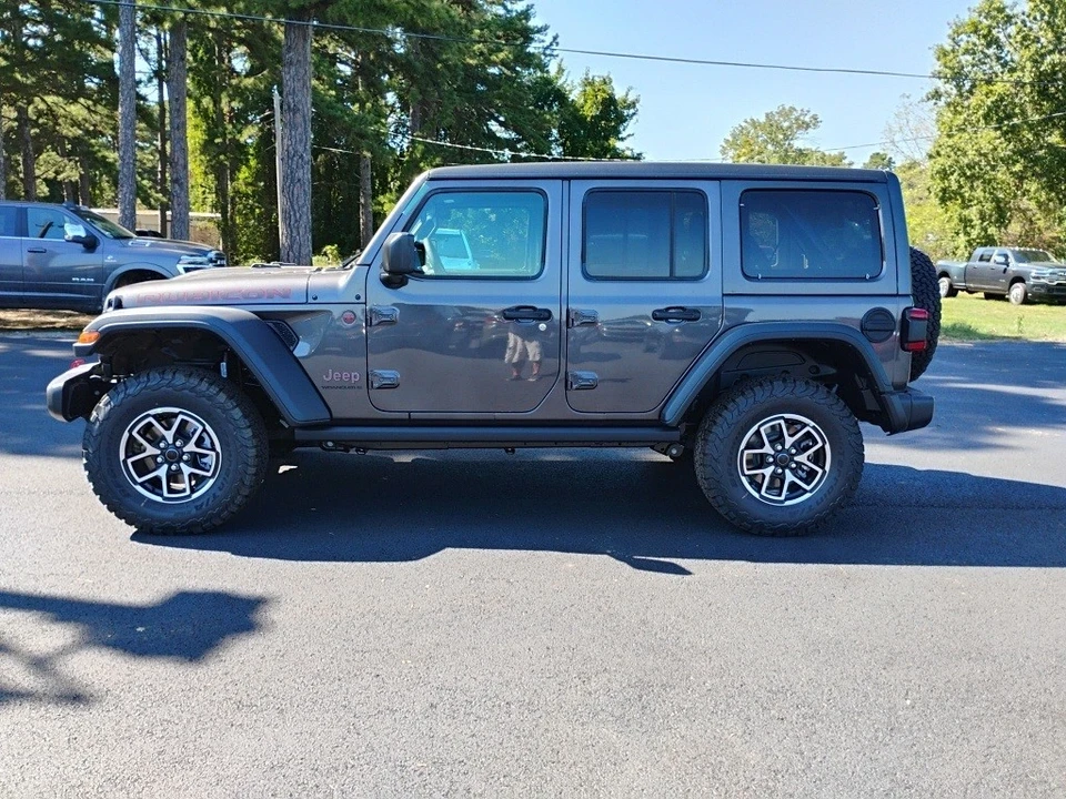 2025 Jeep JL Wrangler - Image 8 of 12