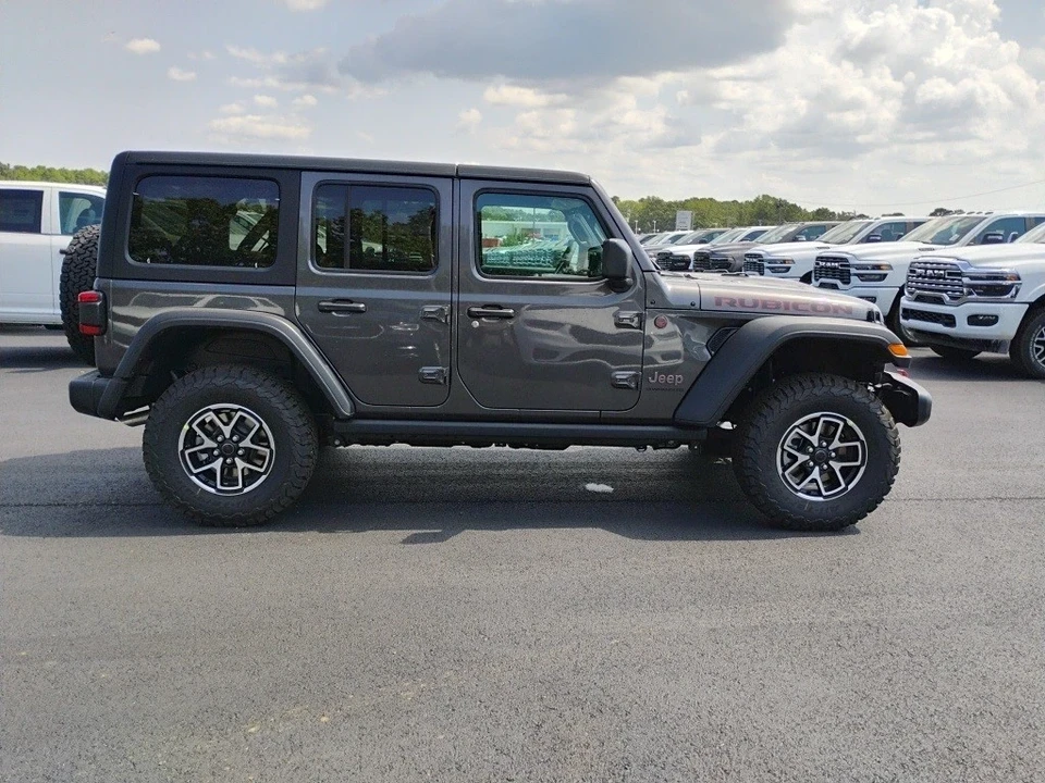 2025 Jeep JL Wrangler - Image 4 of 12