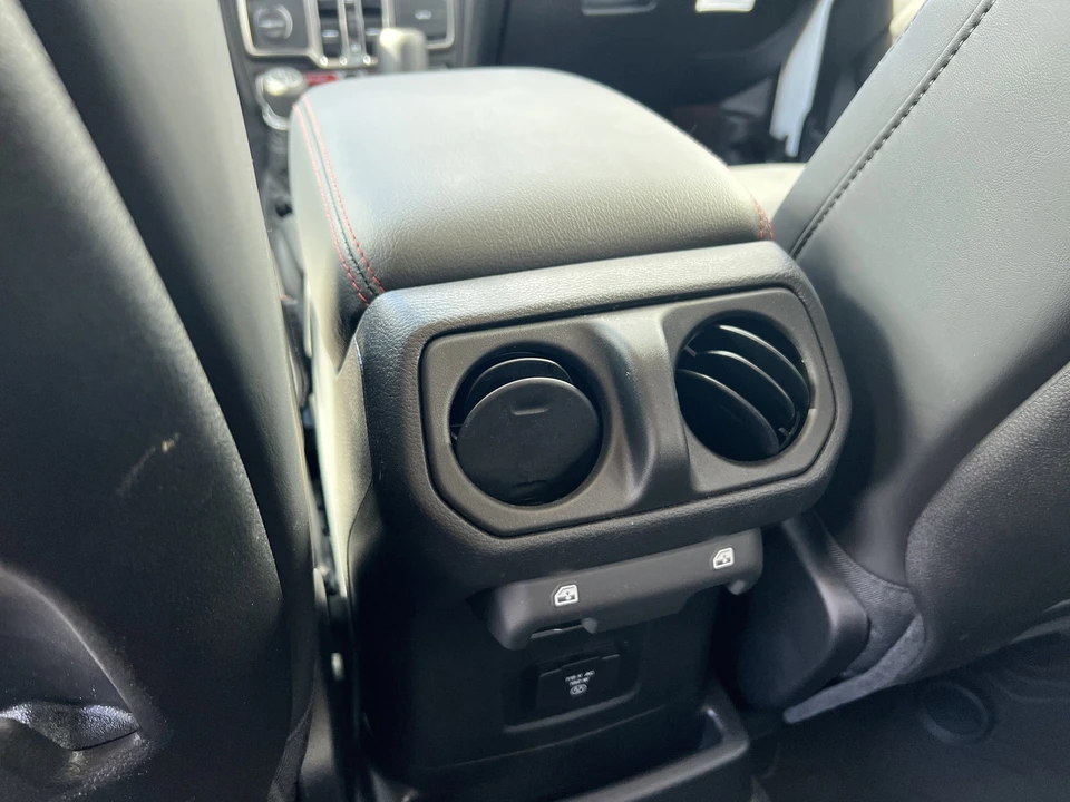 2025 Jeep JL Wrangler - Image 11 of 21