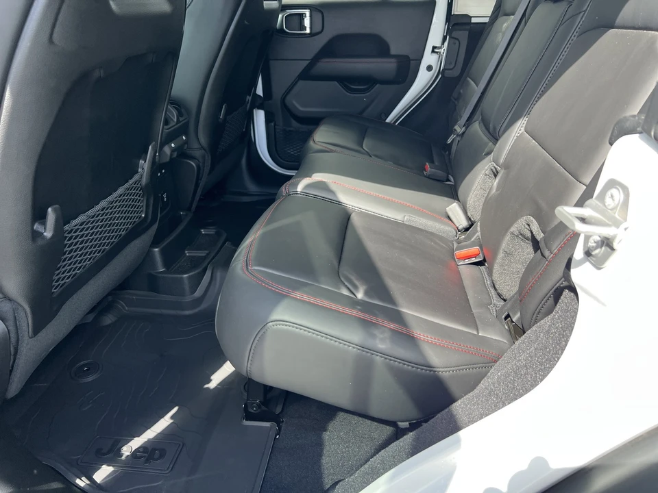 2025 Jeep JL Wrangler - Image 10 of 21