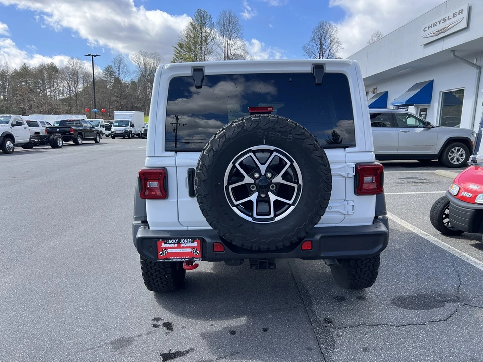 2025 Jeep JL Wrangler - Image 2 of 21