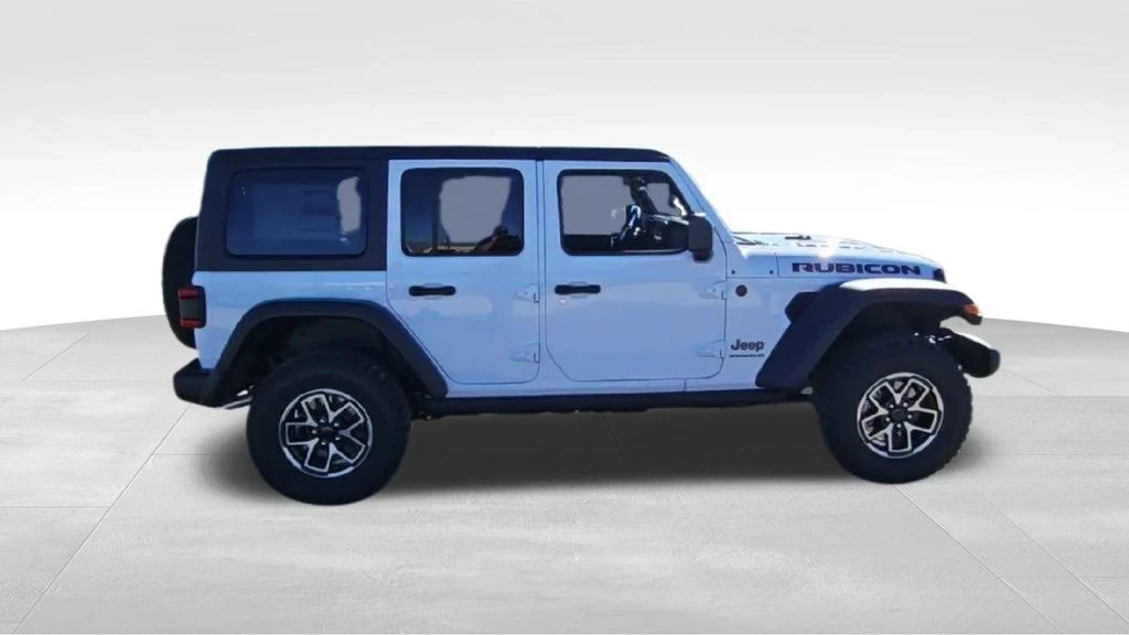 2025 Jeep JL Wrangler - Image 9 of 21