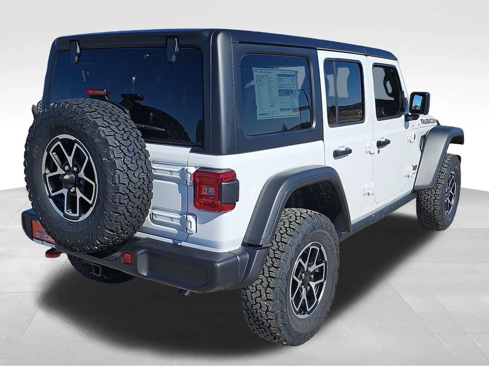 2025 Jeep JL Wrangler - Image 13 of 21