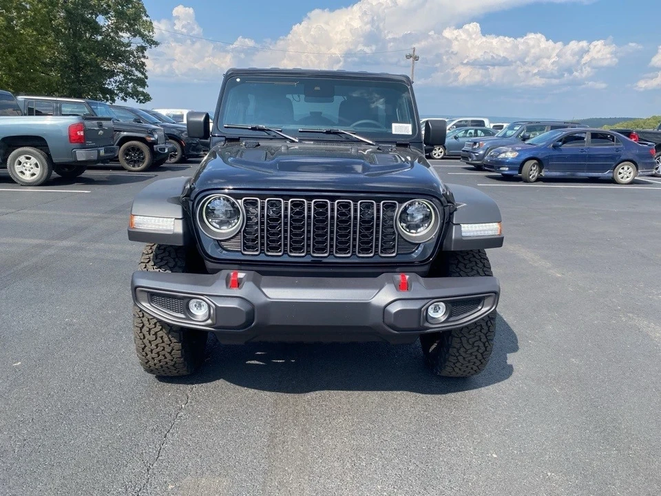 2025 Jeep JL Wrangler - Image 2 of 12