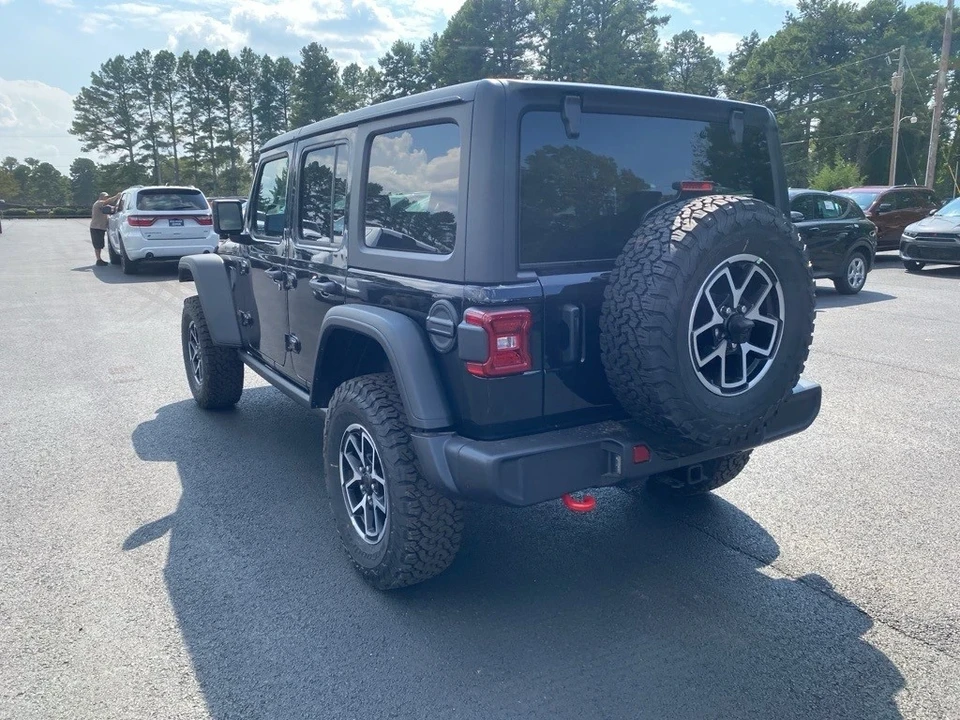 2025 Jeep JL Wrangler - Image 7 of 12