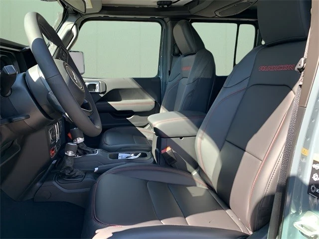 2025 Jeep JL Wrangler - Image 18 of 21