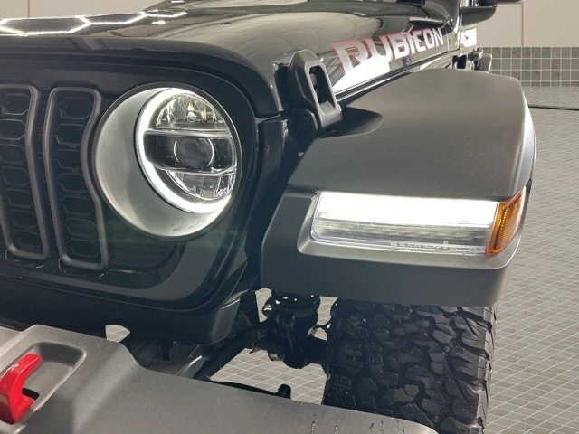 2025 Jeep JL Wrangler - Image 12 of 21