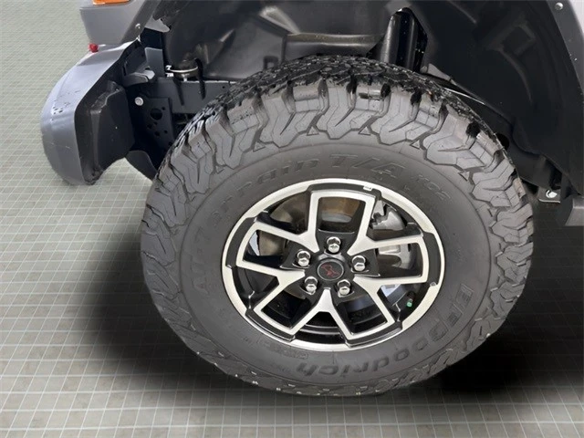 2025 Jeep JL Wrangler - Image 10 of 21