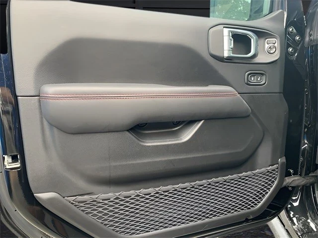 2025 Jeep JL Wrangler - Image 16 of 21