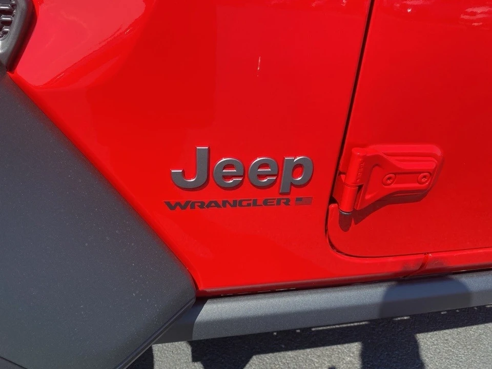 2025 Jeep JL Wrangler - Image 10 of 12