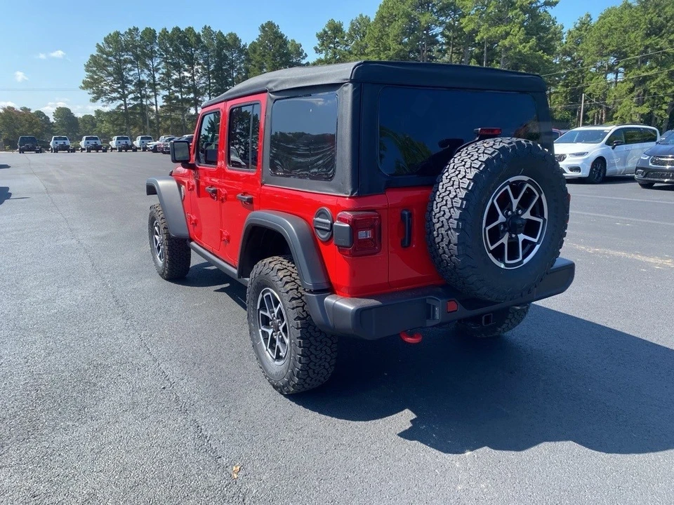 2025 Jeep JL Wrangler - Image 7 of 12