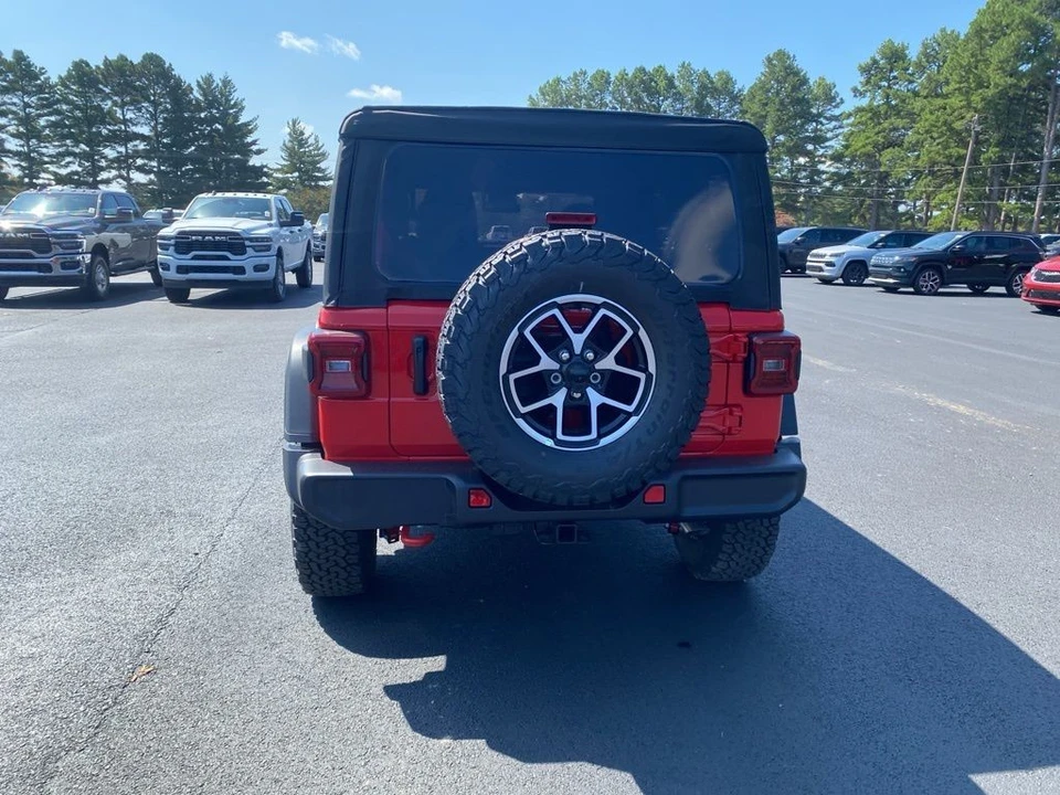 2025 Jeep JL Wrangler - Image 6 of 12