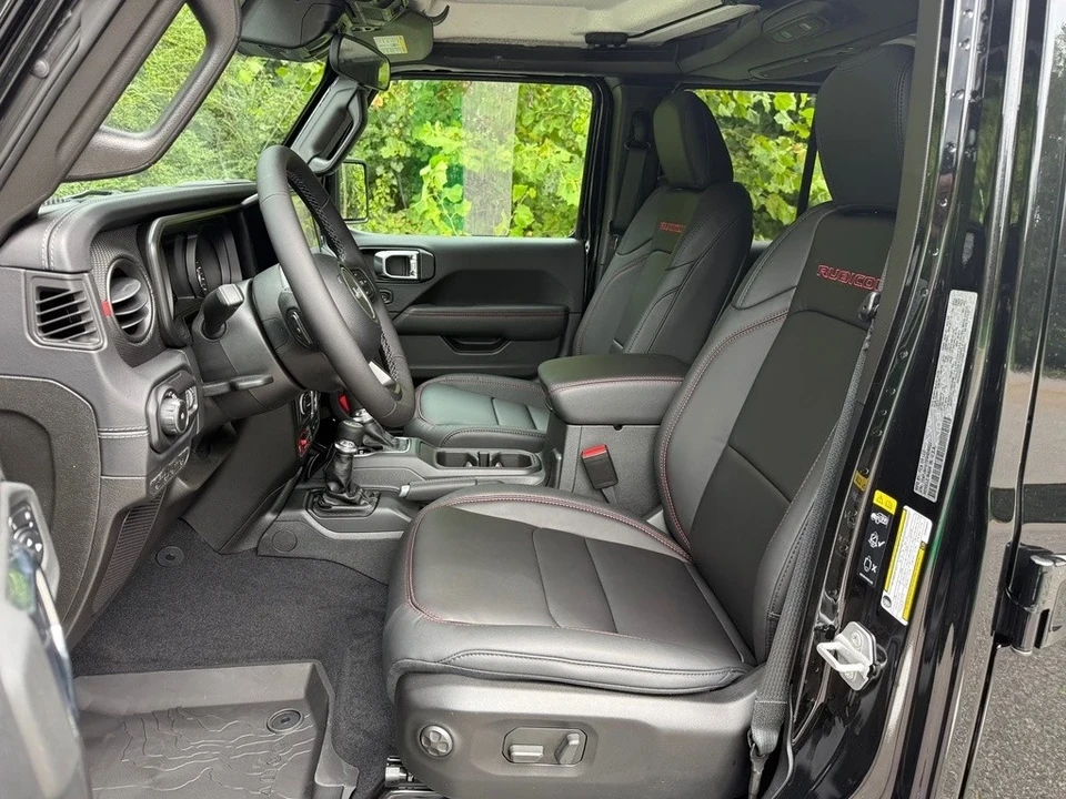 2025 Jeep JL Wrangler - Image 12 of 21