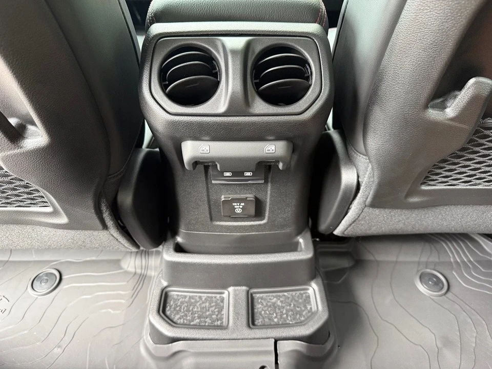 2025 Jeep JL Wrangler - Image 16 of 21