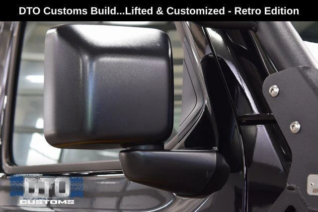 2025 Jeep JL Wrangler - Image 18 of 31