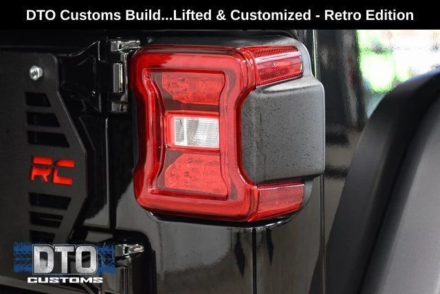 2025 Jeep JL Wrangler - Image 21 of 31
