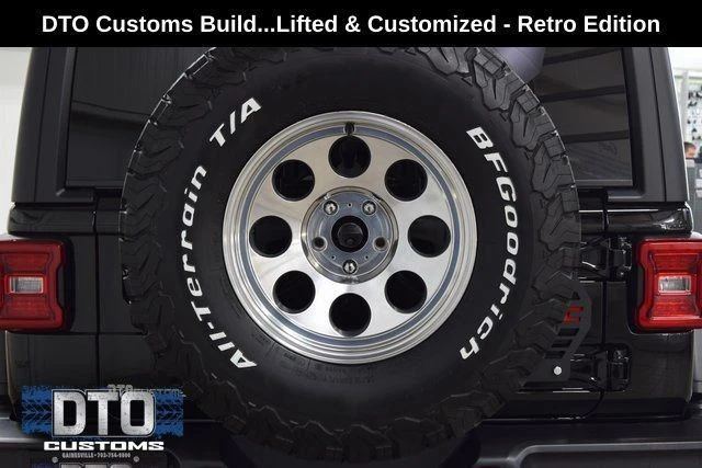 2025 Jeep JL Wrangler - Image 27 of 31