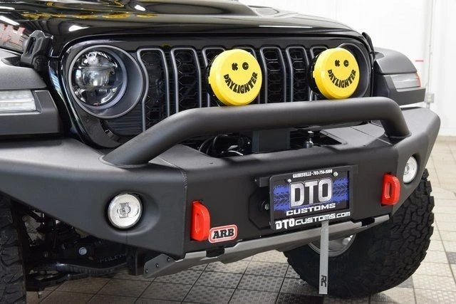 2025 Jeep JL Wrangler - Image 11 of 31