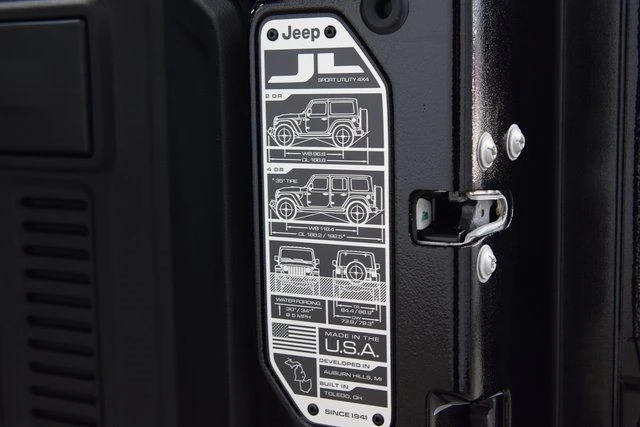 2025 Jeep JL Wrangler - Image 26 of 31