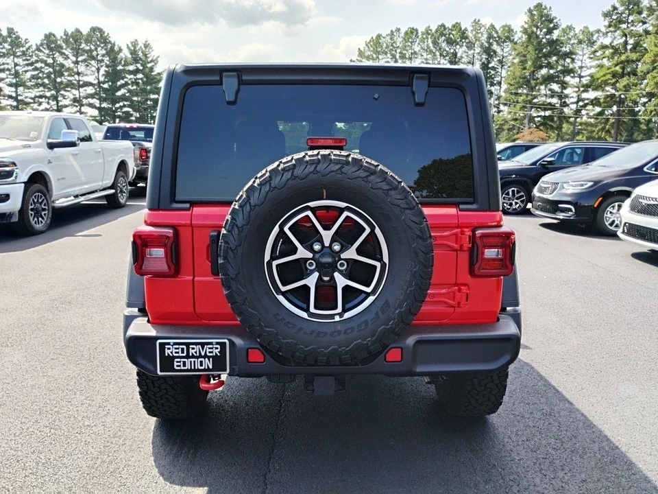 2025 Jeep JL Wrangler - Image 6 of 12