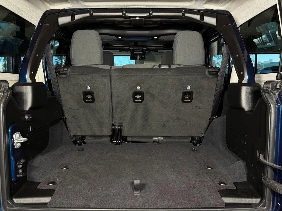 2025 Jeep JL Wrangler - Image 22 of 31