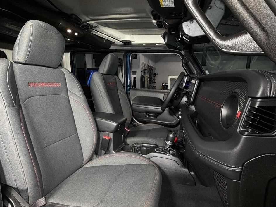 2025 Jeep JL Wrangler - Image 16 of 31