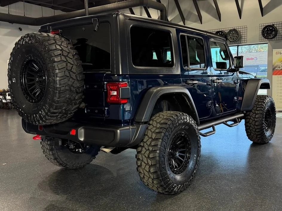 2025 Jeep JL Wrangler - Image 12 of 31