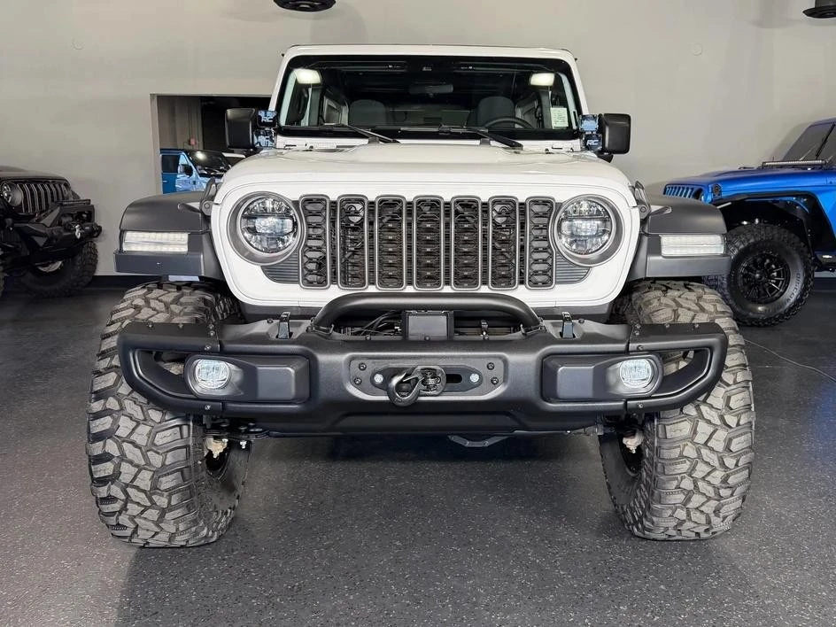 2025 Jeep JL Wrangler - Image 4 of 29