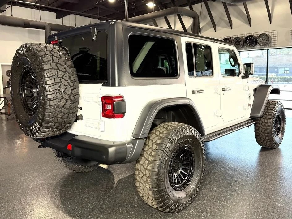 2025 Jeep JL Wrangler - Image 14 of 29