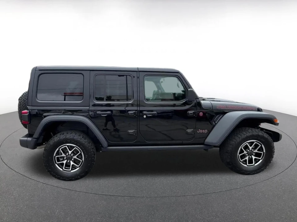 2025 Jeep - Image 15 of 31