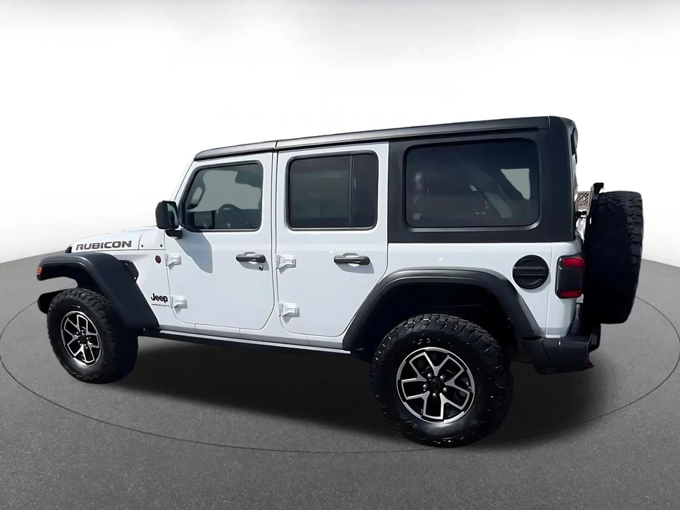 2025 Jeep JL Wrangler - Image 8 of 31