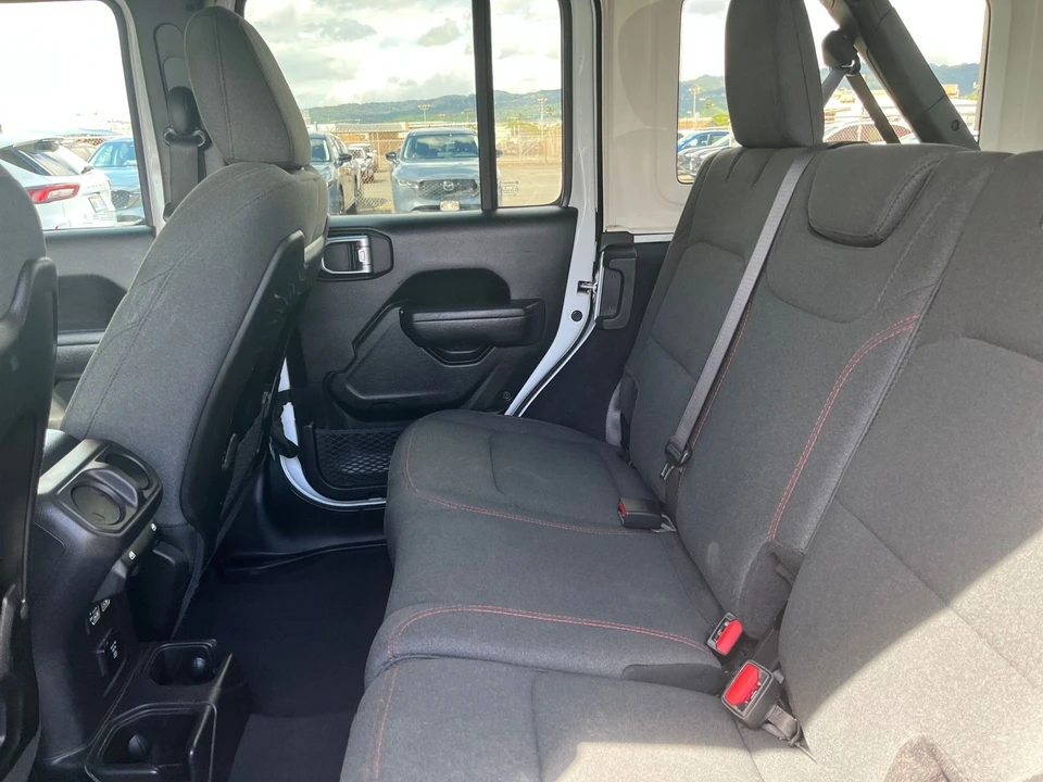 2025 Jeep JL Wrangler - Image 21 of 31