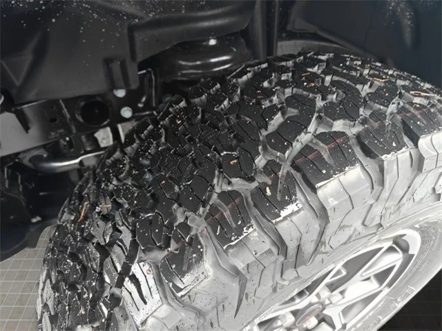 2025 Jeep JL Wrangler - Image 11 of 21