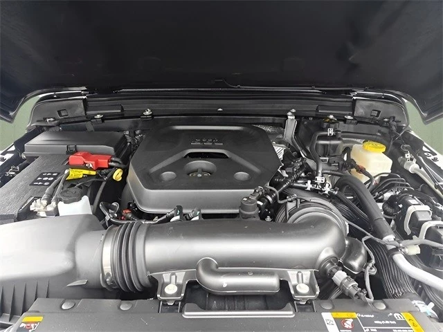 2025 Jeep JL Wrangler - Image 13 of 21