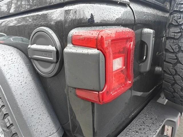 2025 Jeep JL Wrangler - Image 14 of 21