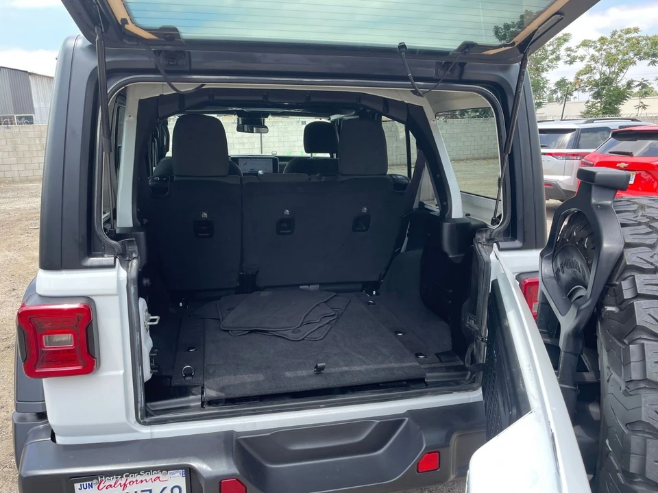 2025 Jeep JL Wrangler - Image 31 of 31