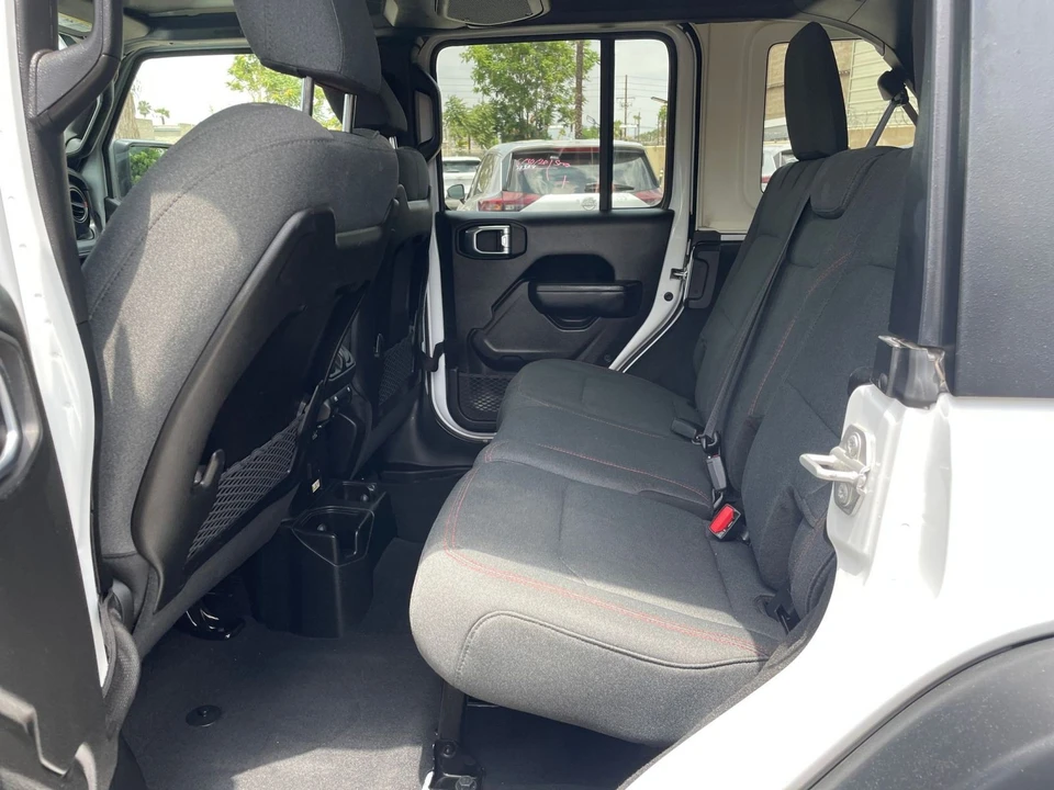 2025 Jeep JL Wrangler - Image 26 of 31