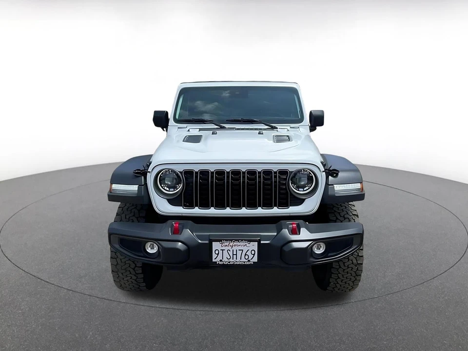 2025 Jeep JL Wrangler - Image 4 of 31